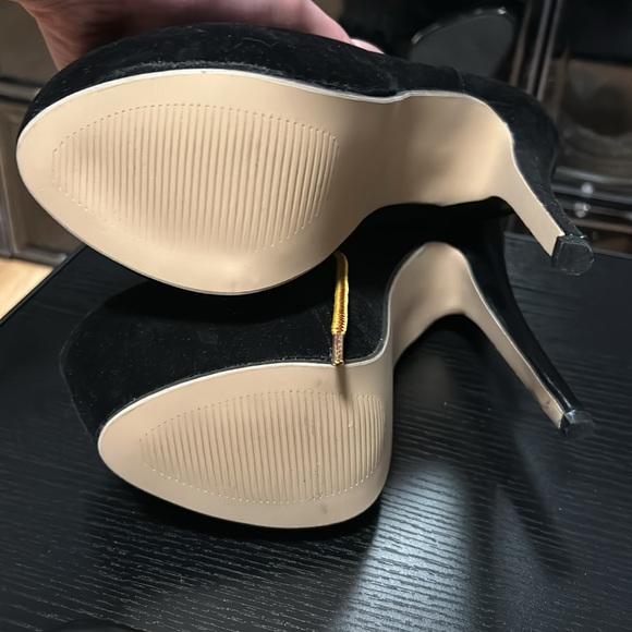 High Heels 38 - Picture 4 of 4